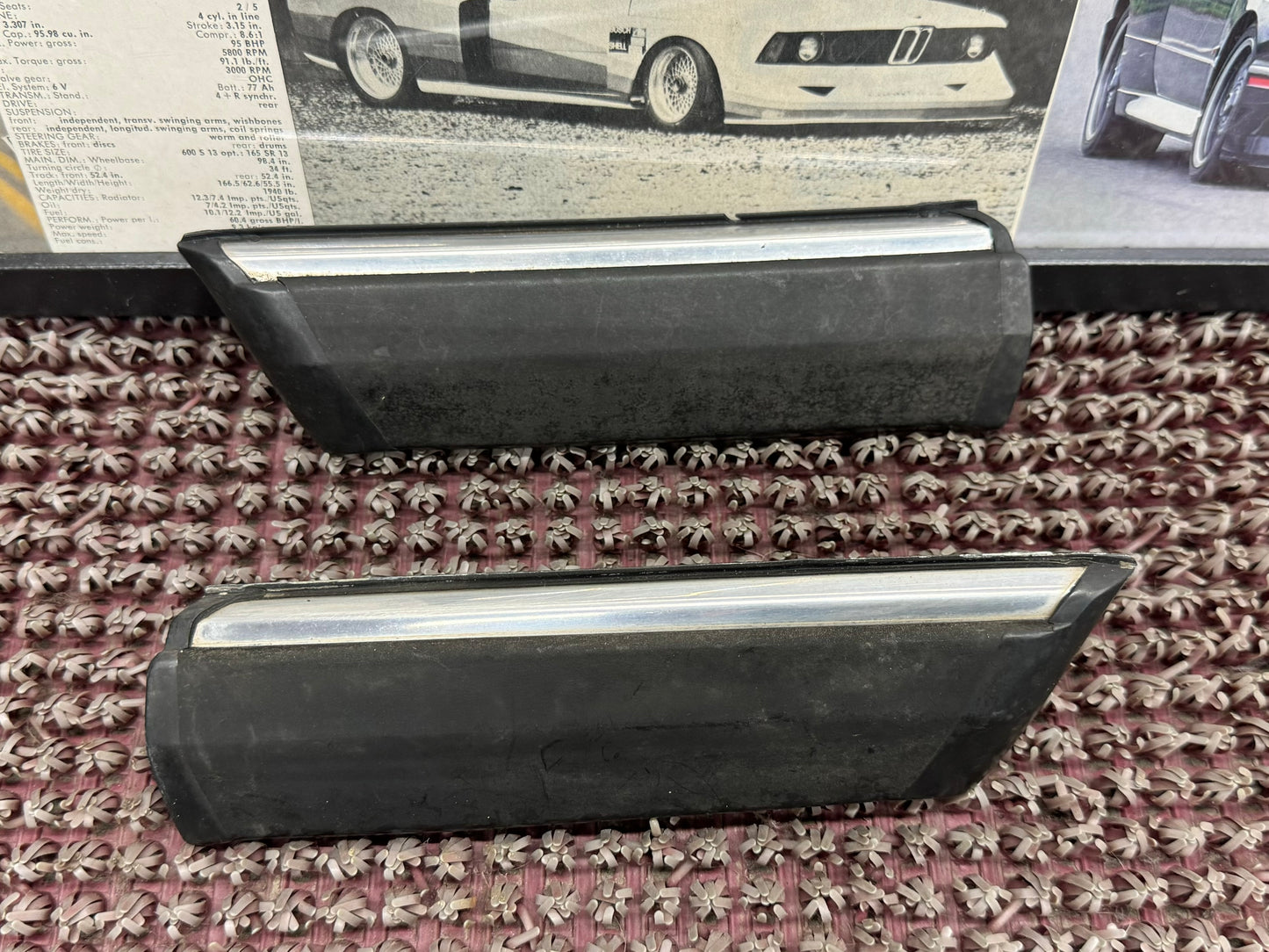 BMW E28 Front Fender Impact Strips L+R Set