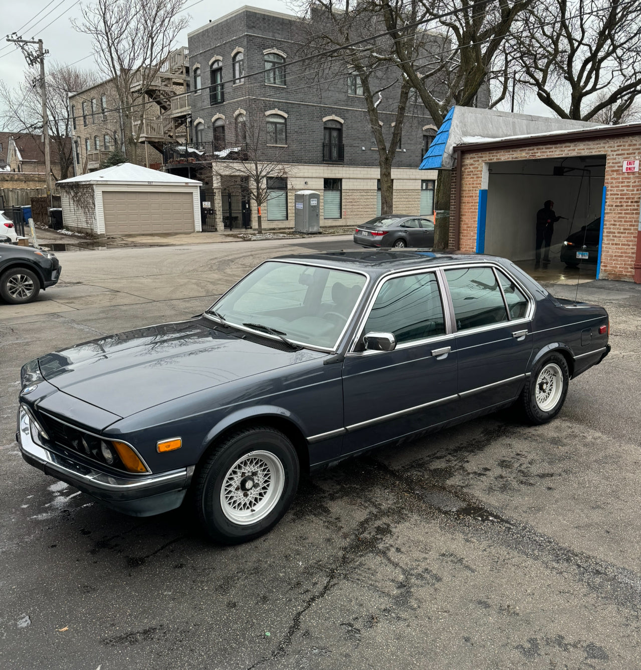 E23