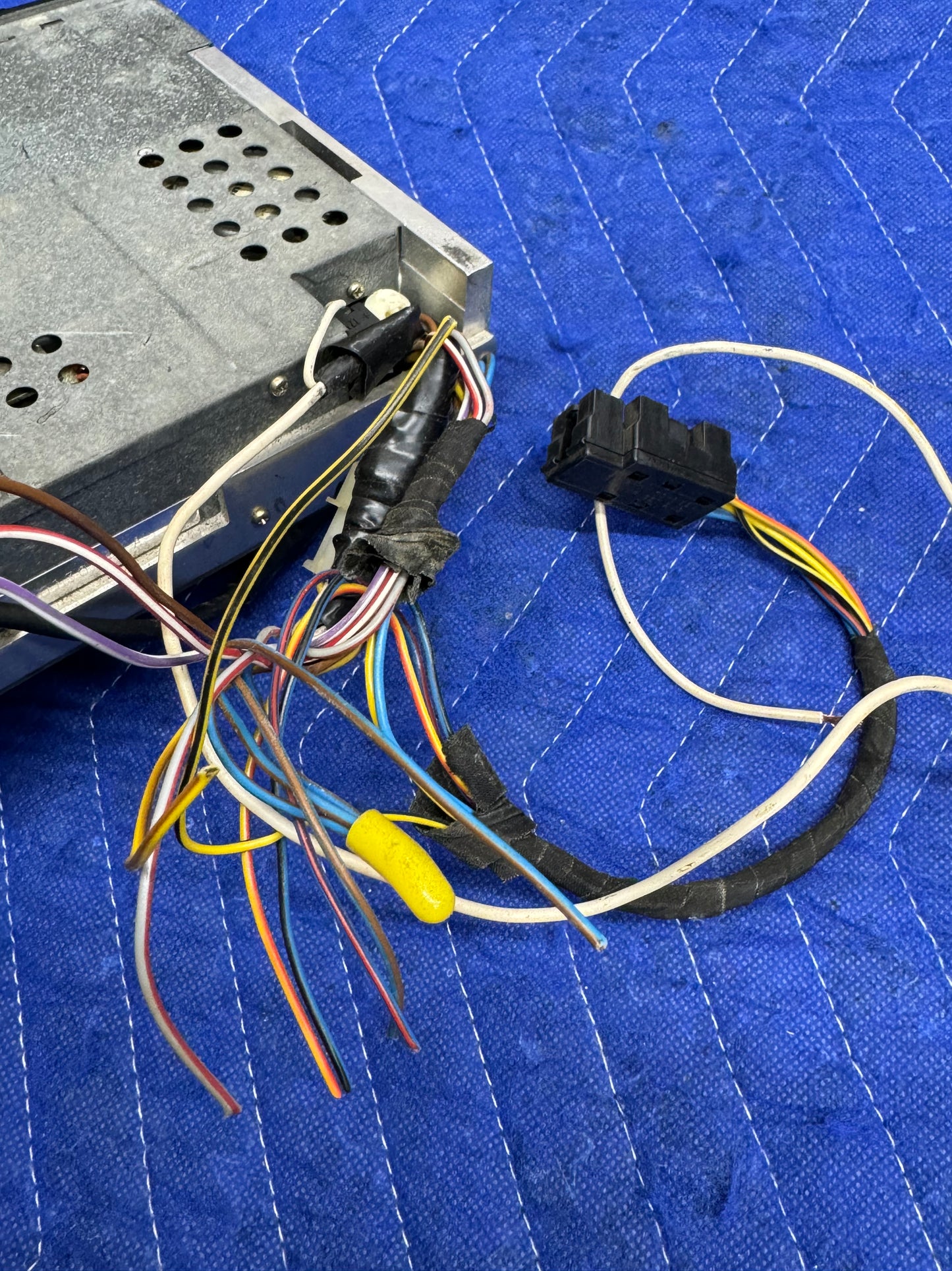 BMW E30 ALPINE CM5804 Head Unit Radio Stereo
