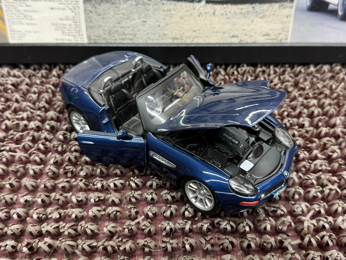 BMW Z8 1/18 Scale Die-Cast