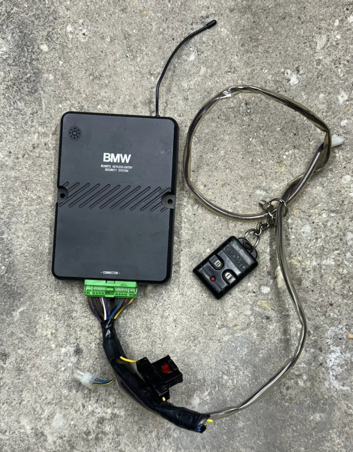 BMW E36 Keyless-Entry Security System Module + Remote - 82111469445