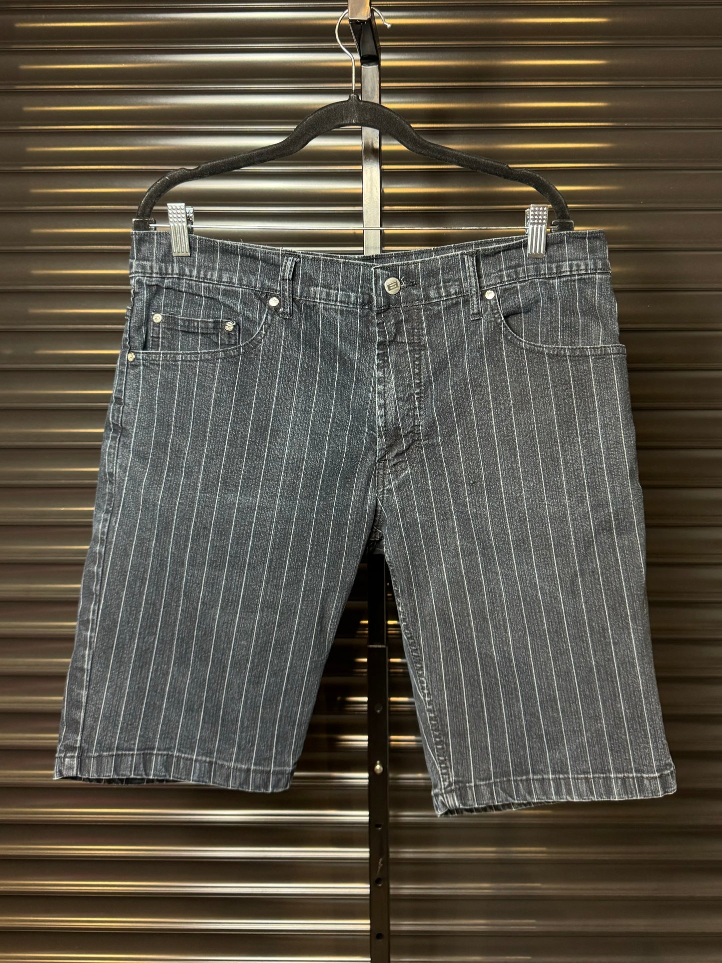 Vintage BMW Striped Shorts - 38