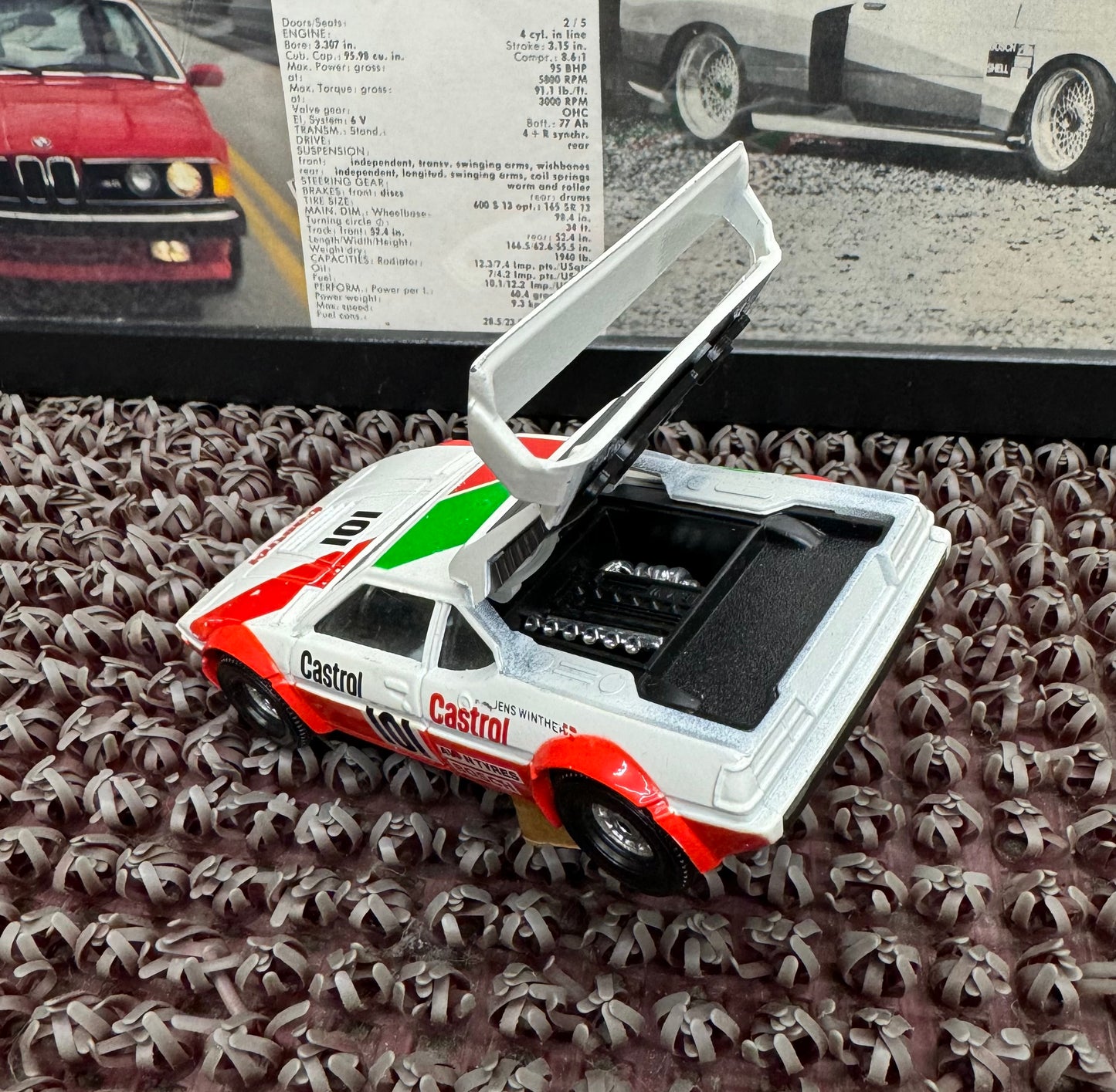 Vintage BMW M1 Pro Car Team Castrol 1:43 Scale