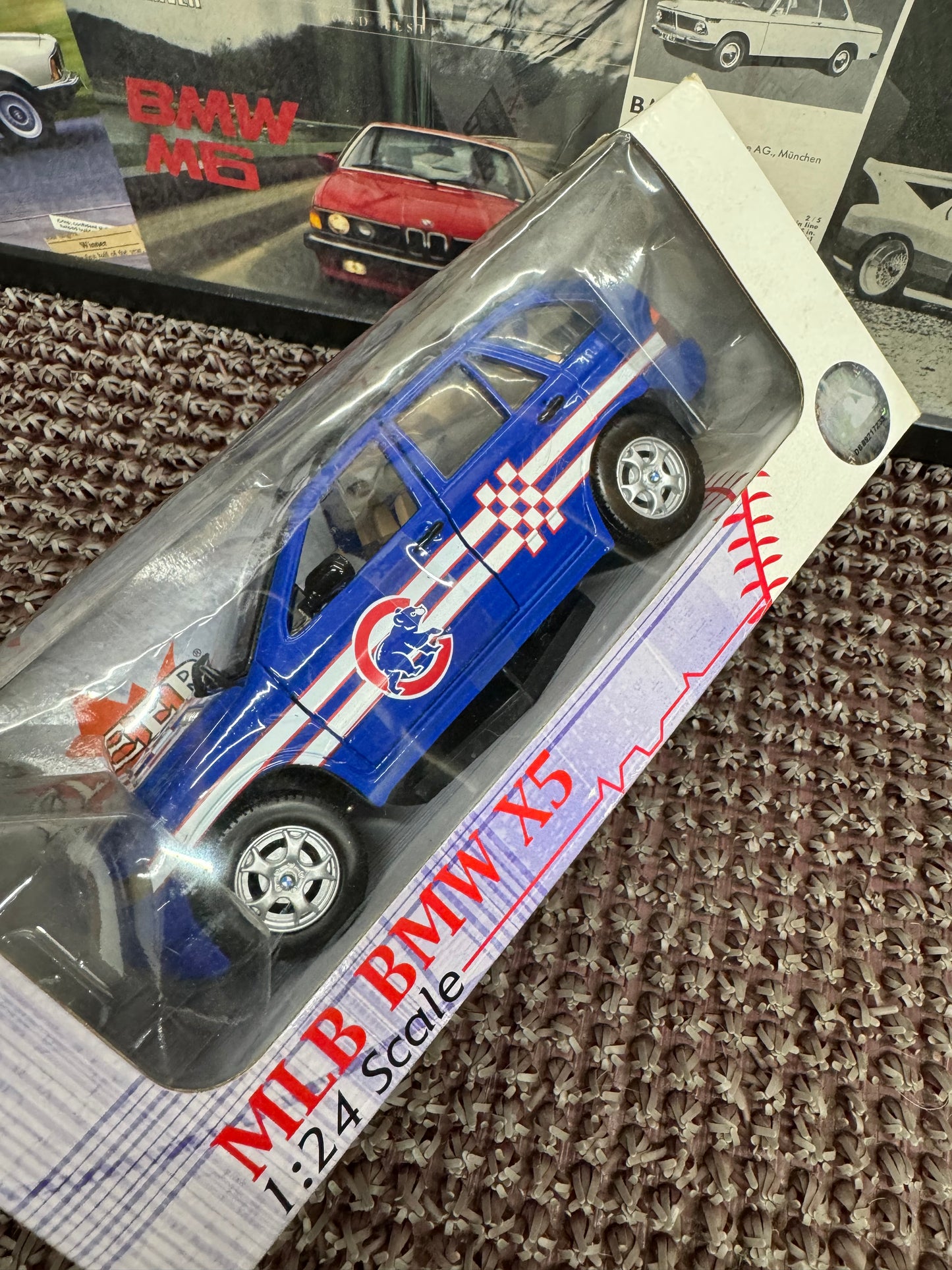 BMW E53 X5 MLB Chicago Cubs 1:24 Scale