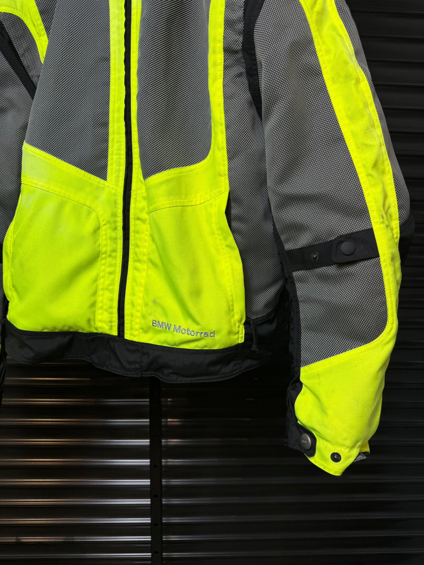 BMW Motorrad Hi-Vis AirShell Jacket - XL